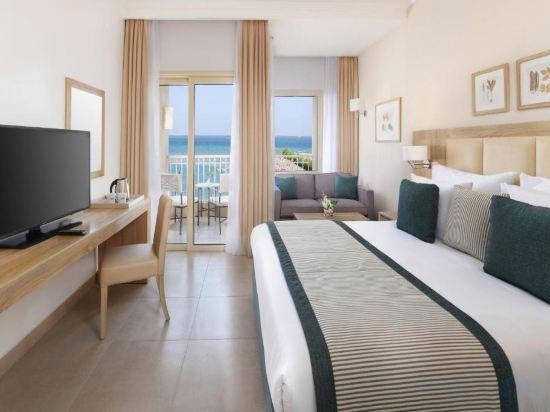 Family Suite, Queen Bed, Garden or Pool View