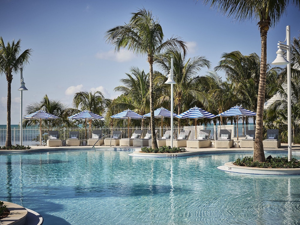 Isla Bella Beach Resort 1/74