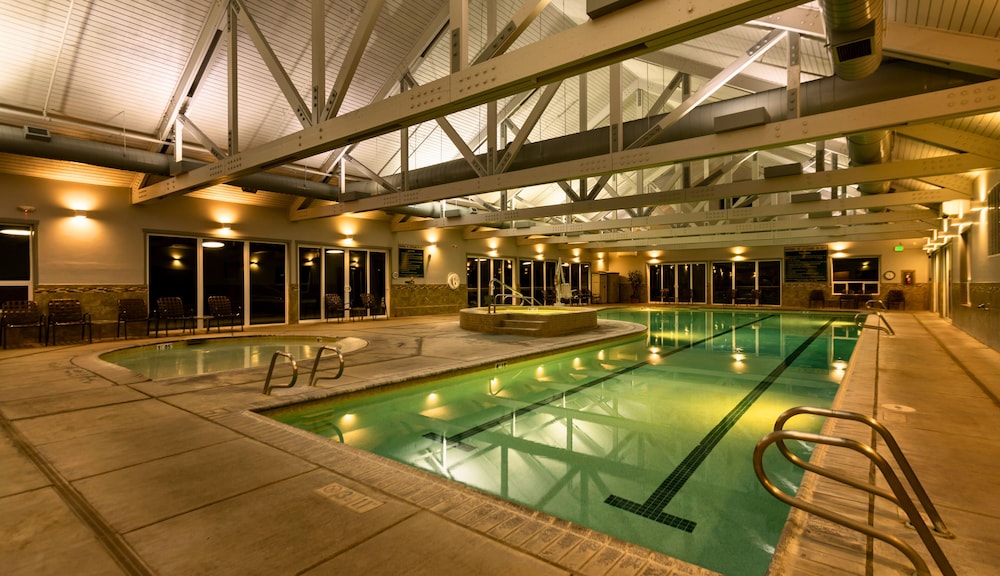 swimming pool spa