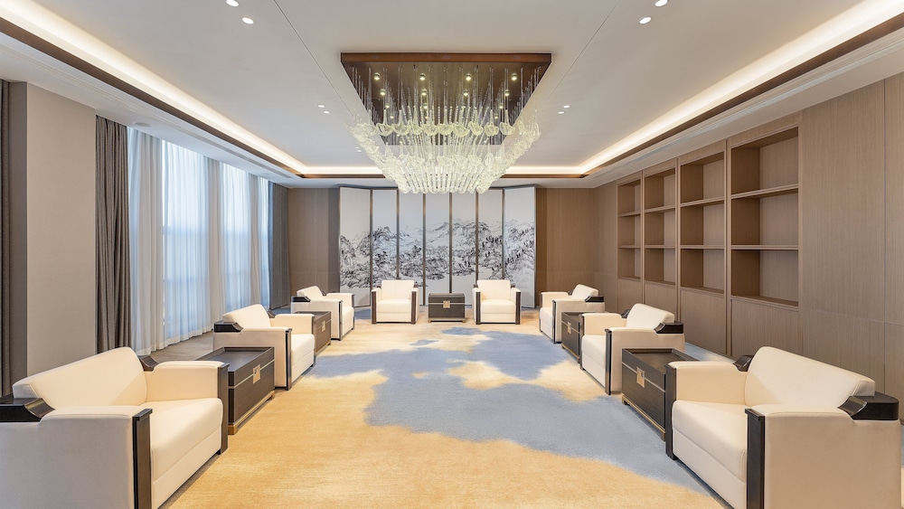 Holiday Inn LIAOYUAN CITY CENTER 27/50