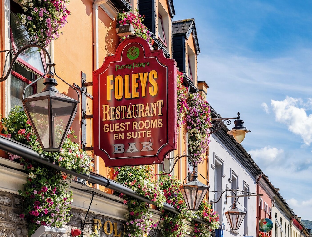 Foley's Guesthouse Hotel 4/43