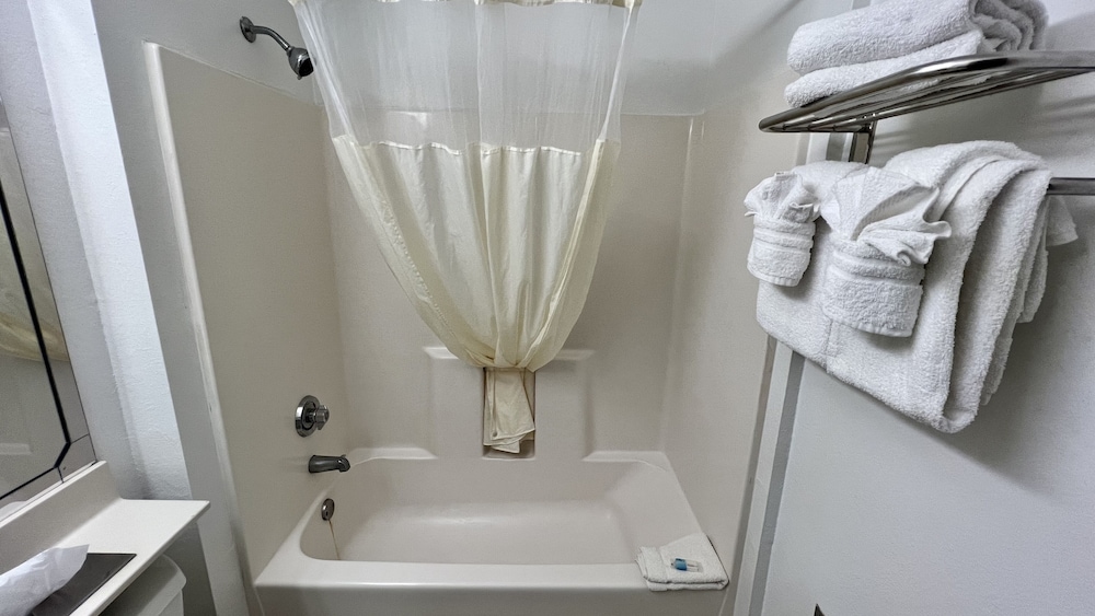 Baymont by Wyndham Orlando-International Dr-Universal Blvd 49/50