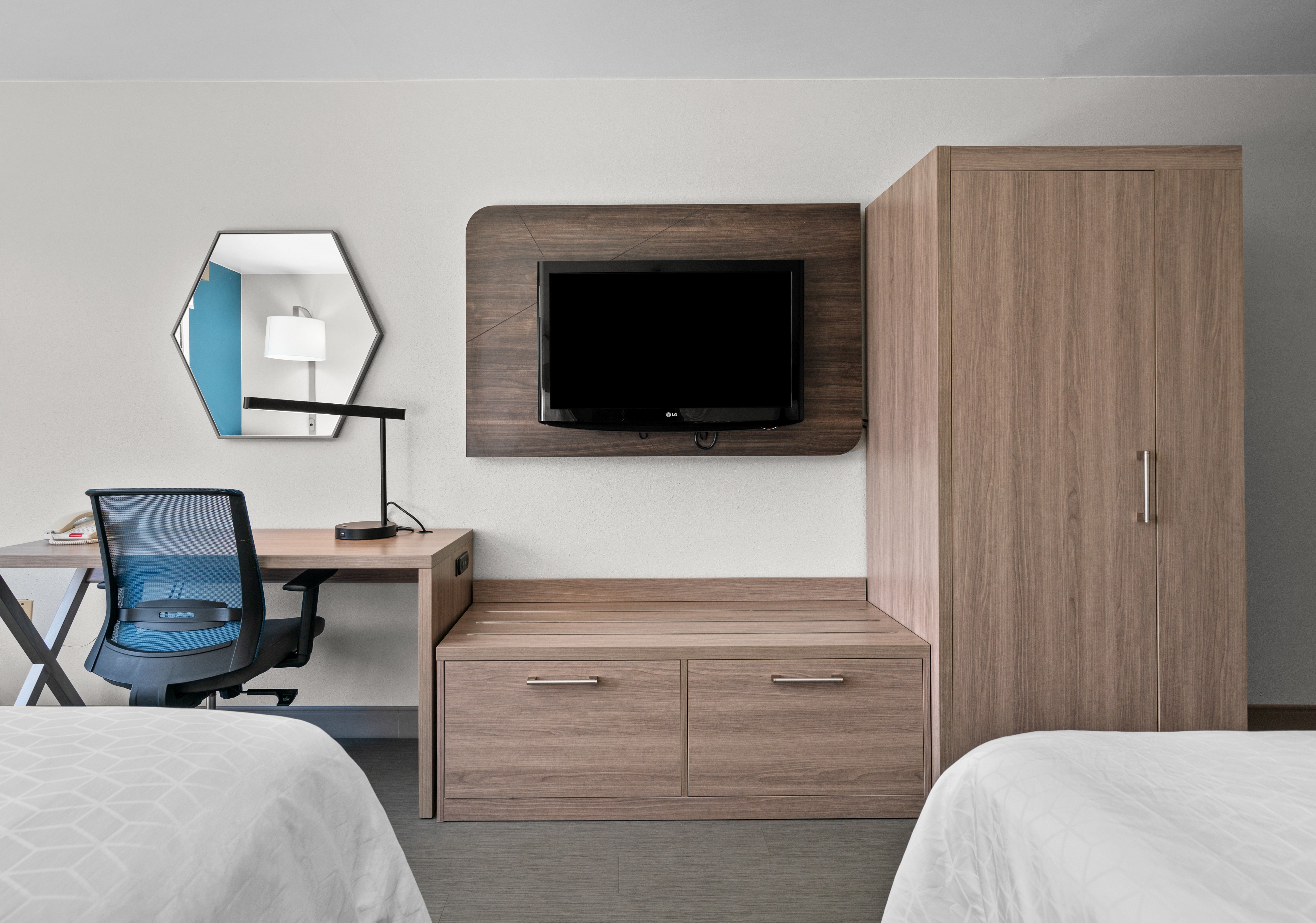 Holiday Inn Express & Suites West Point - Fort Montgomery 63/74