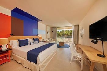 My Favorite Club, Junior Suite, Balcony