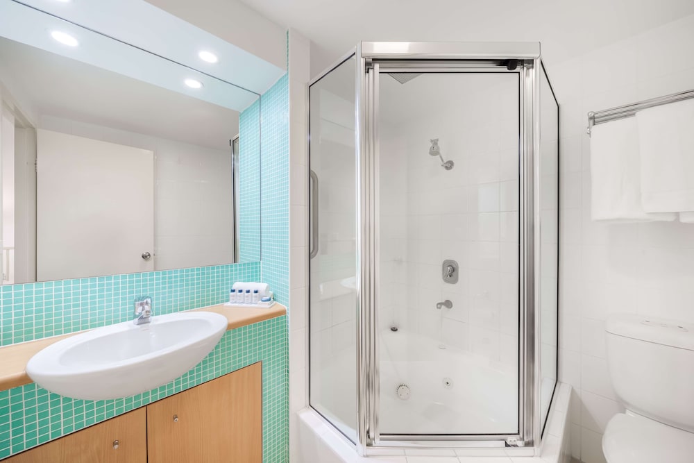 Oaks the Entrance Waterfront Suites 65/71