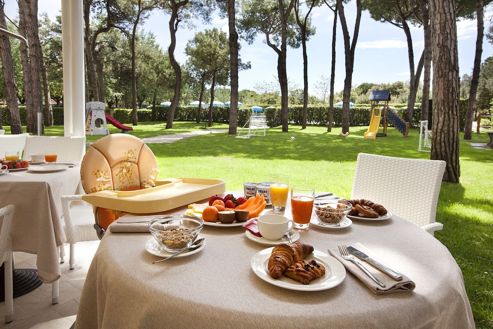 APARTHOTEL LA PINETA 14/32