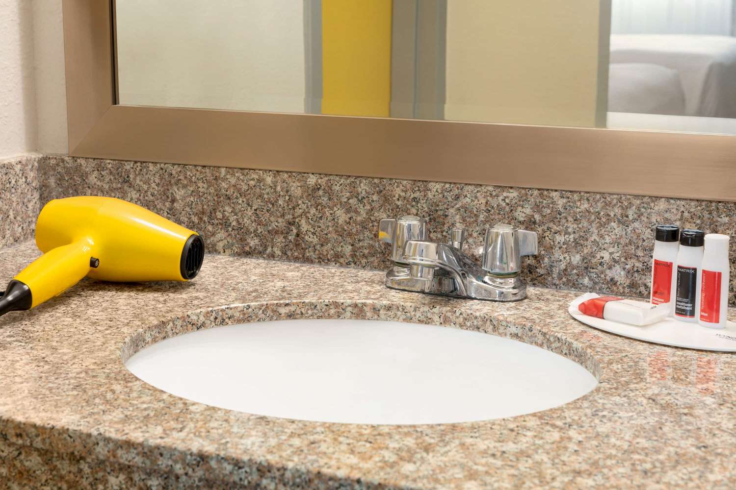 Hotel Bo, a Days Inn by Wyndham Chattanooga Downtown 24/48