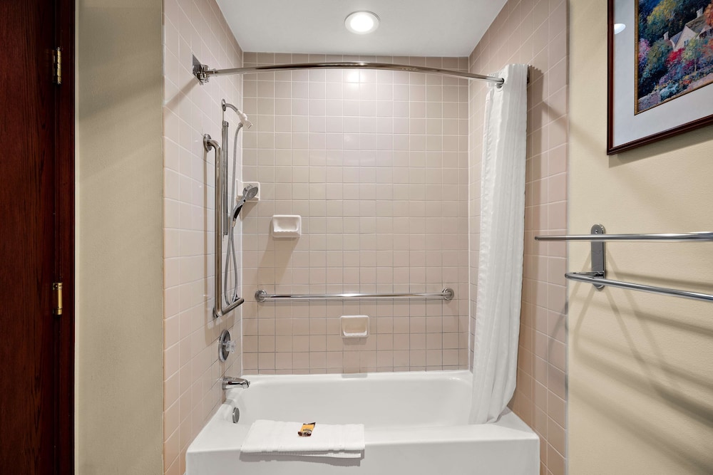 غرفة قياسية بسرير كينج لذوي الإعاقة، Best Western Plus Gold Country Inn 5/5