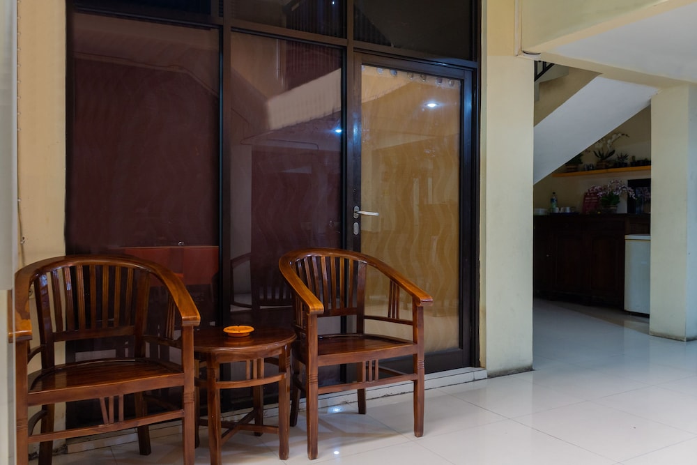 Oyo 989 Audah Guesthouse Syariah 30/36