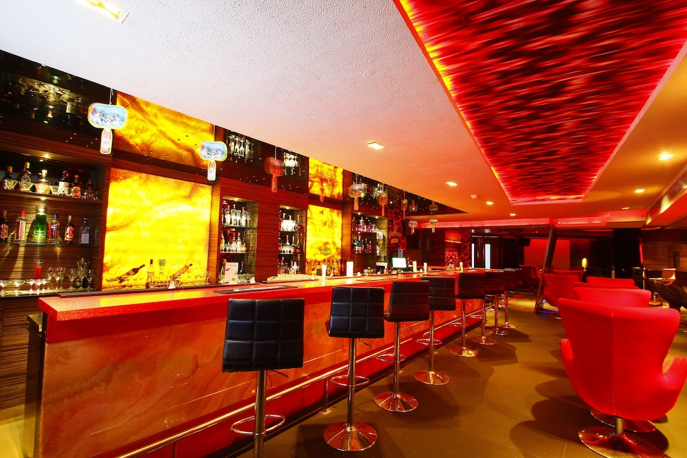 Grand Estancia 44/56
