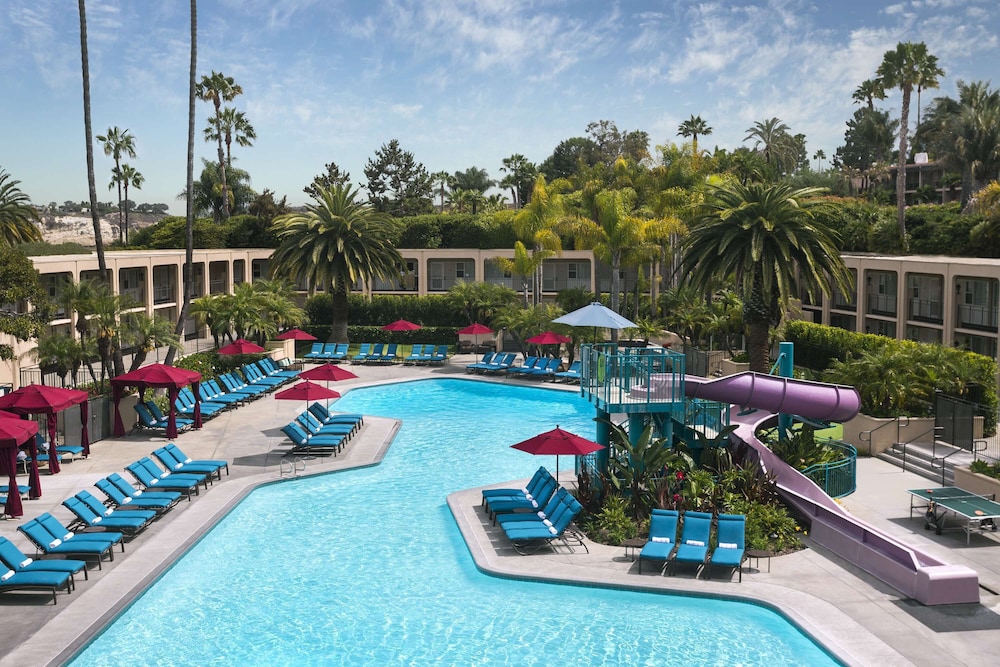 Hyatt Regency Newport Beach Hotel 69/75
