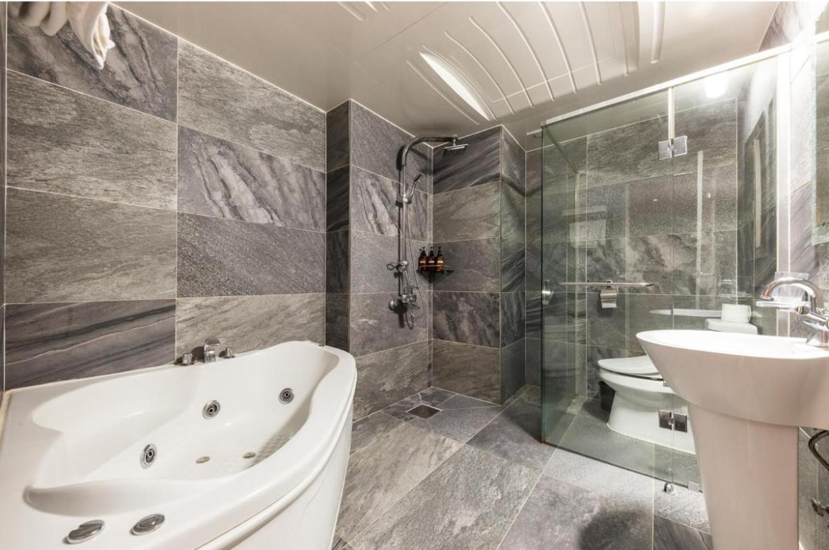 Daesan Hotel 40/42
