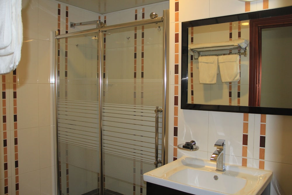 Abu Mazen Hotel 33/37
