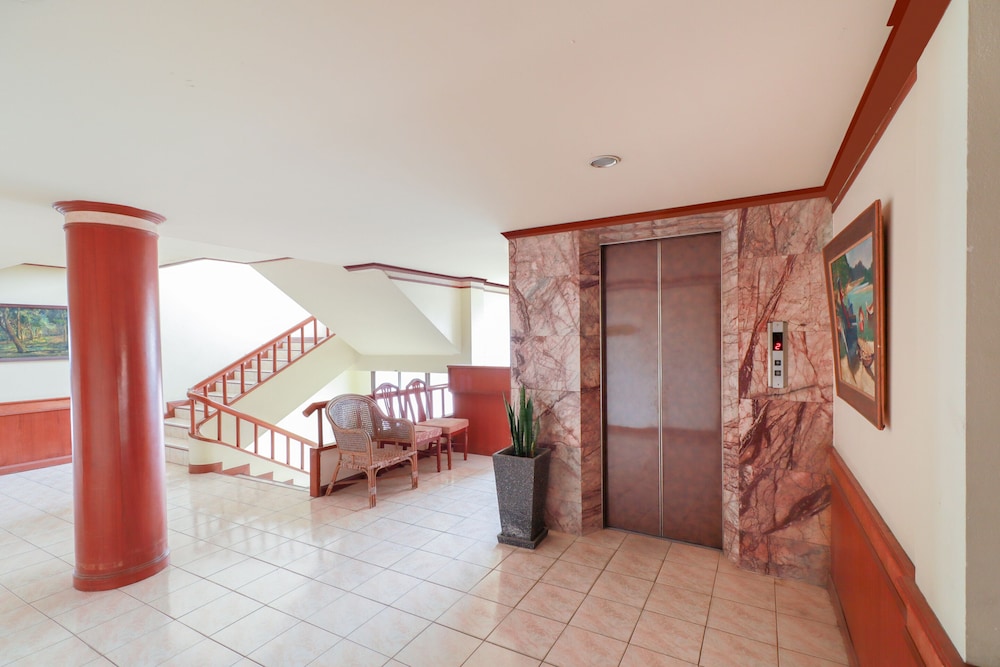 Suan Dok Kaew Hotel 23/38