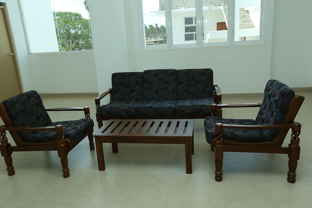 Hotel Oviya 18/28