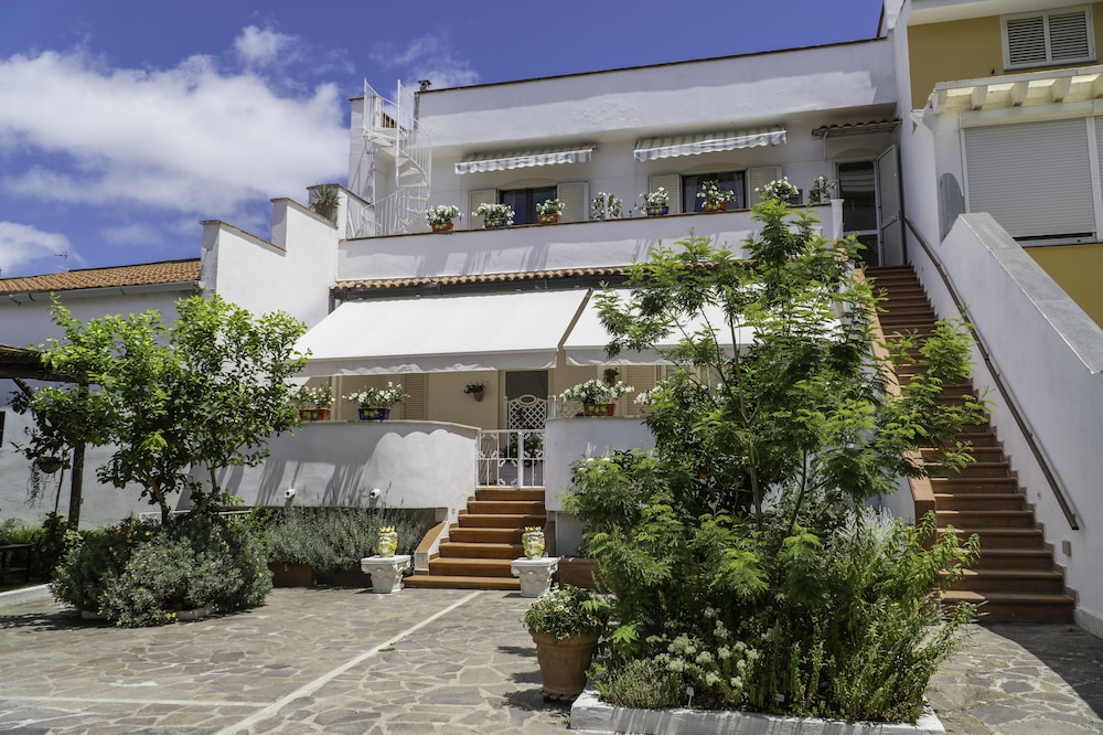 Villa Iolanda photo1