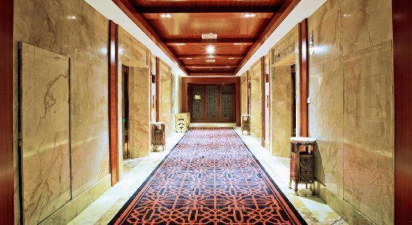 Chongqing Huachen International Hotel 44/55