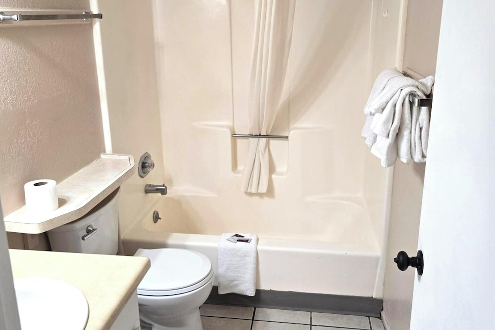 Sands Inn & Suites Lake Havasu City 60/60