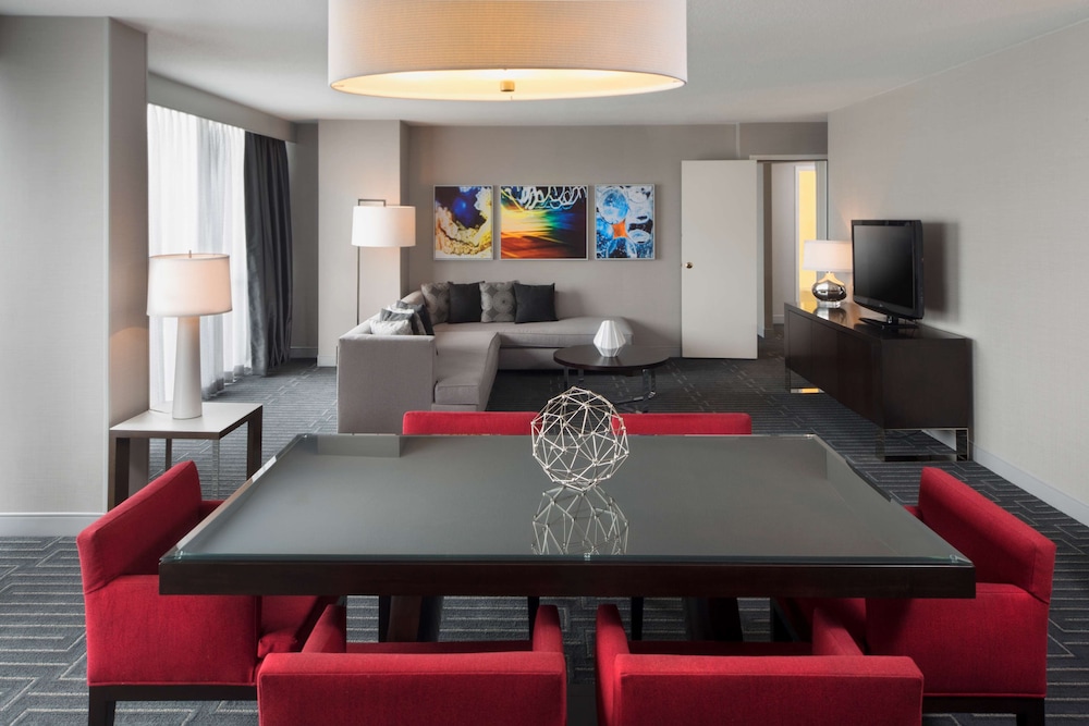 Hyatt Regency Cincinnati 58/66