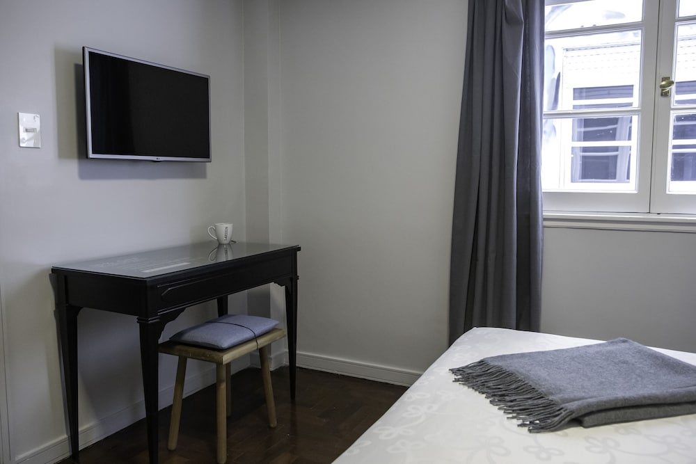 Carsson Hotel 34/67