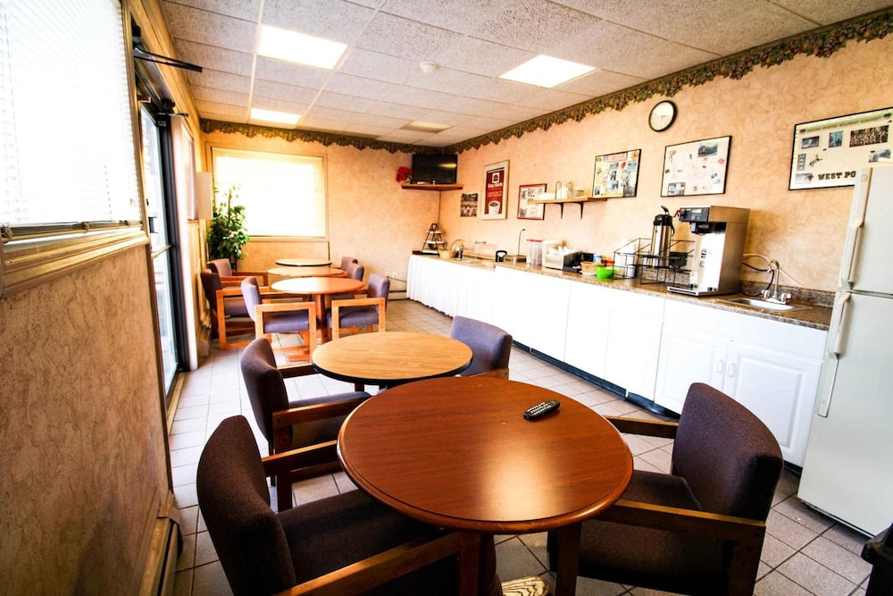 restaurant-cafeteria