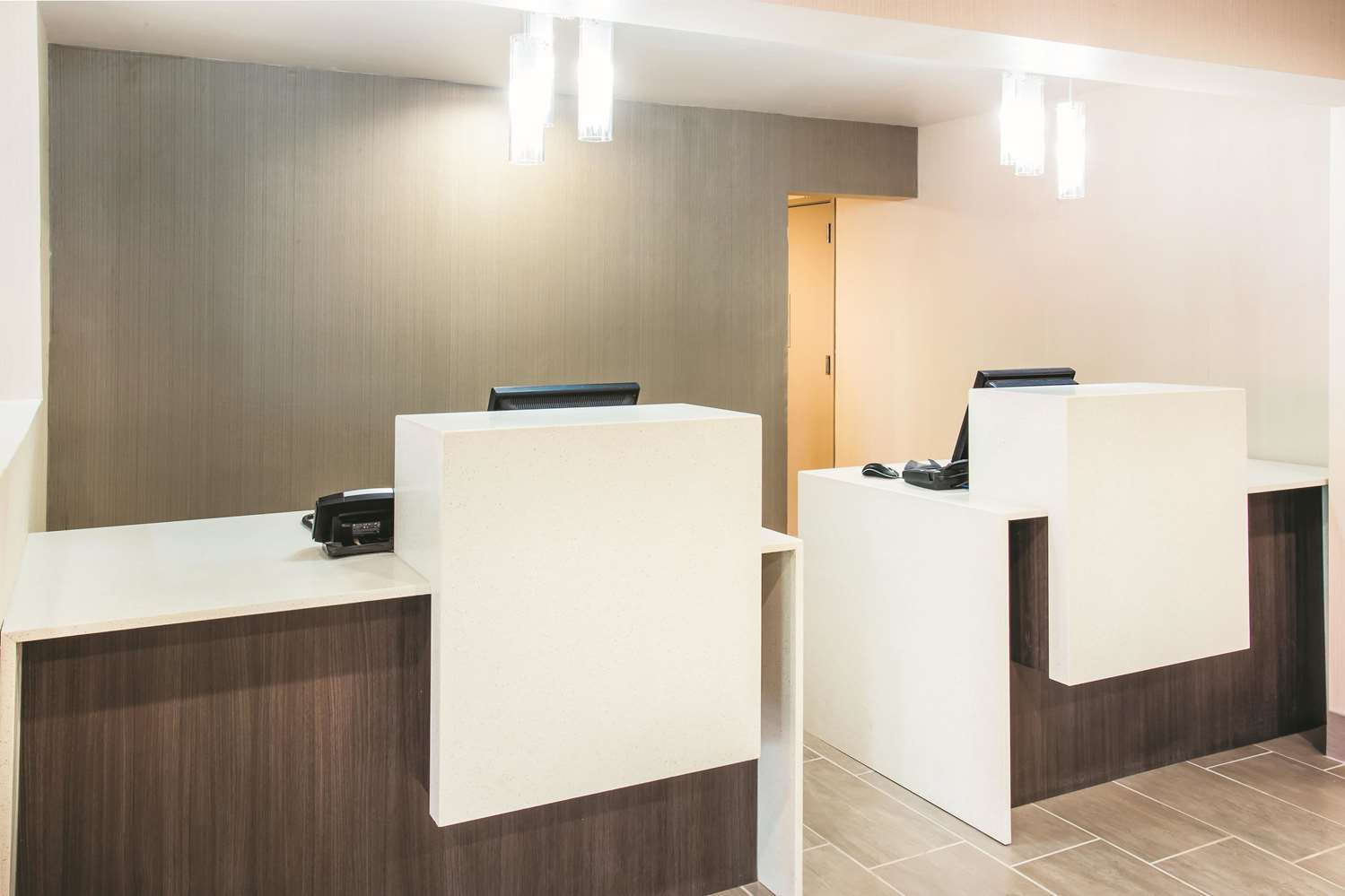 La Quinta Inn & Suites by Wyndham Cincinnati NE - Mason 9/28