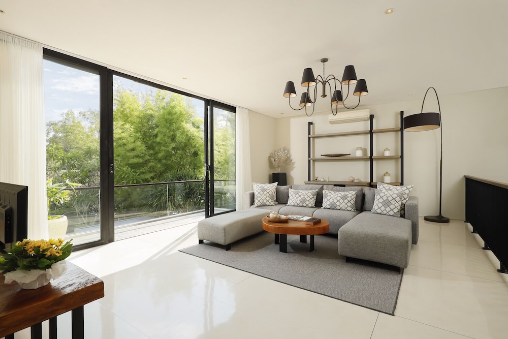 Vinila Villas by Nakula 25/50