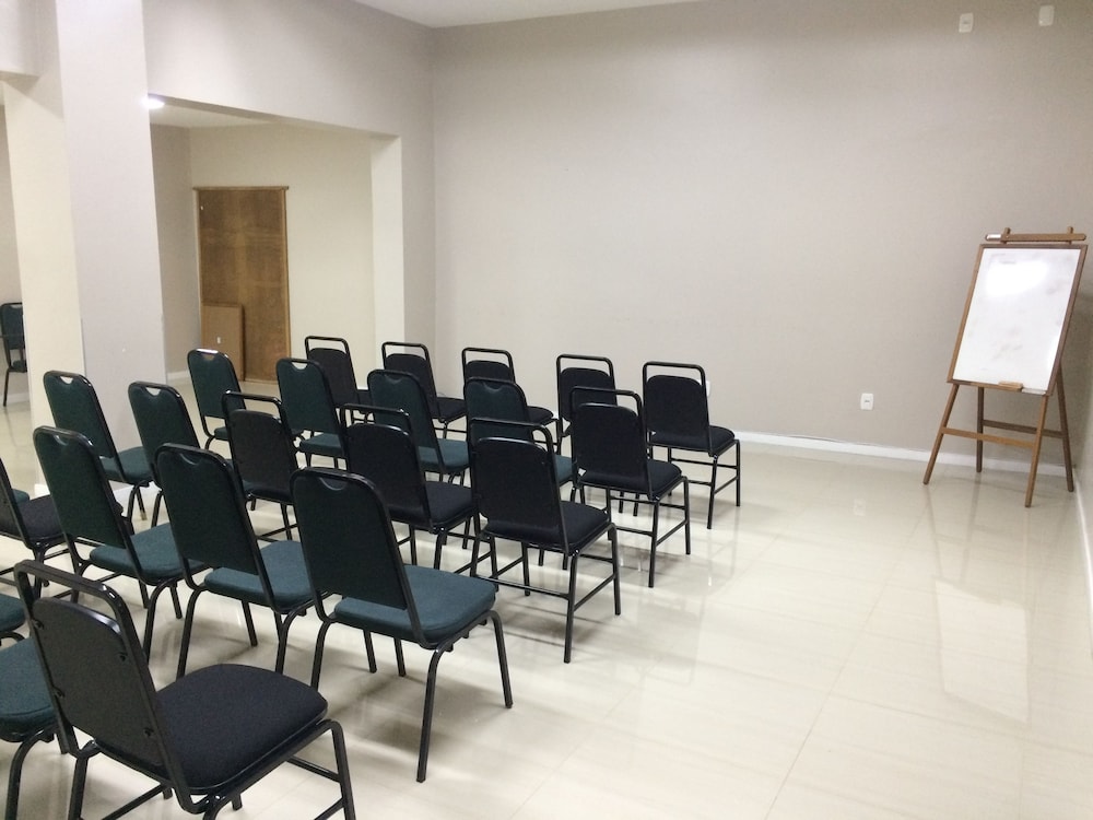 ZALLON HOTEL EXECUTIVE 44/53