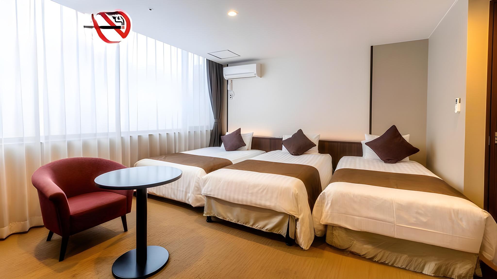 Room, Triple