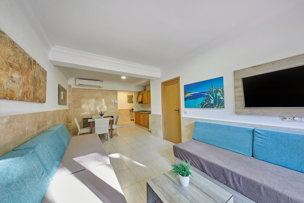Ben Hur Apartments 53/74