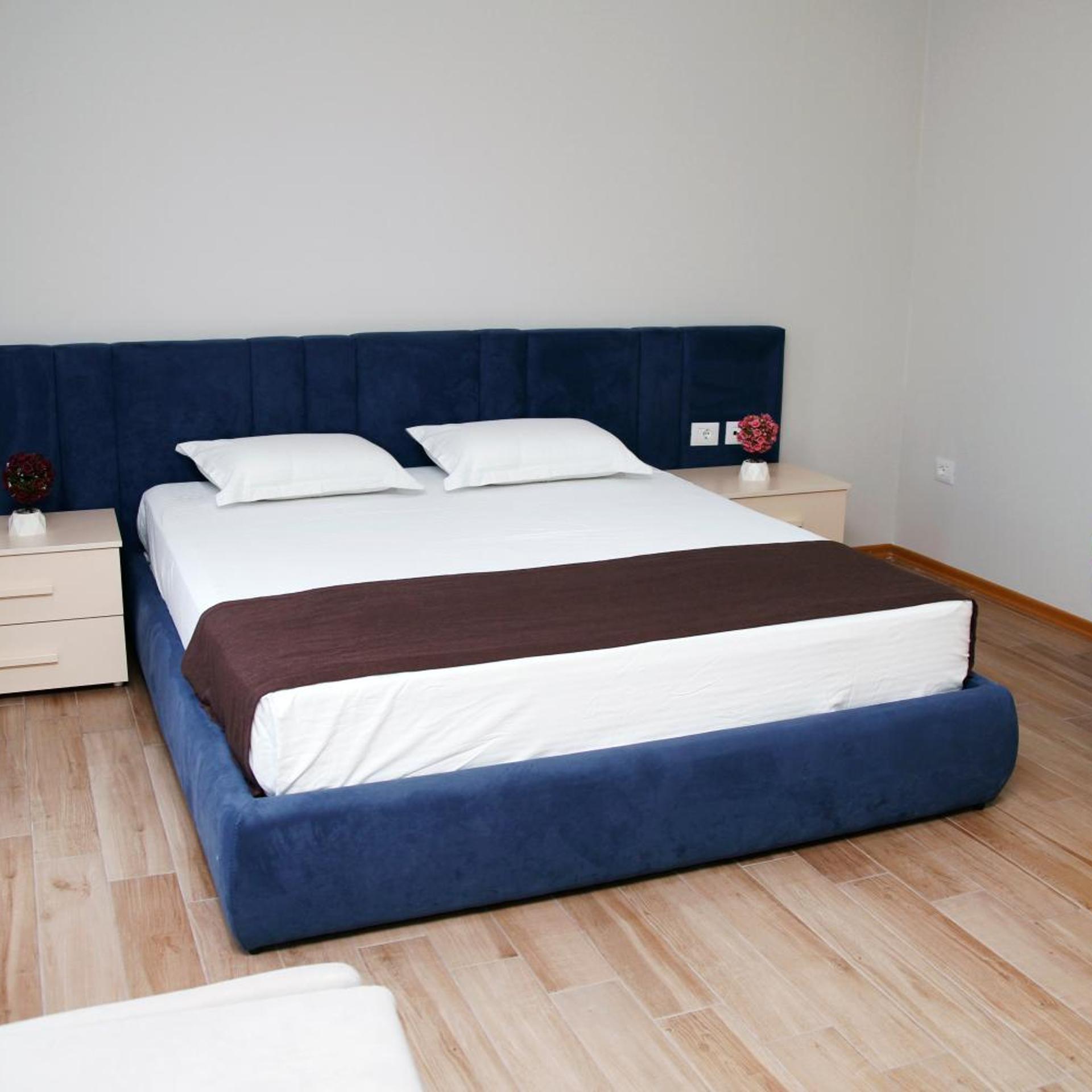 Amh Hotel 41/88