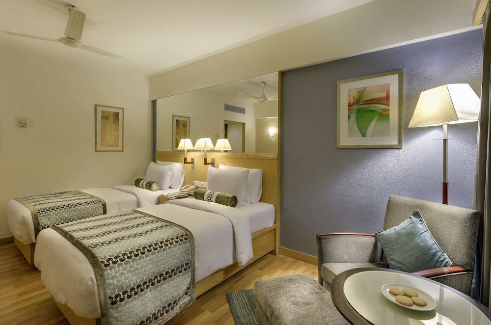 Pride Plaza Hotel Ahmedabad 29/36