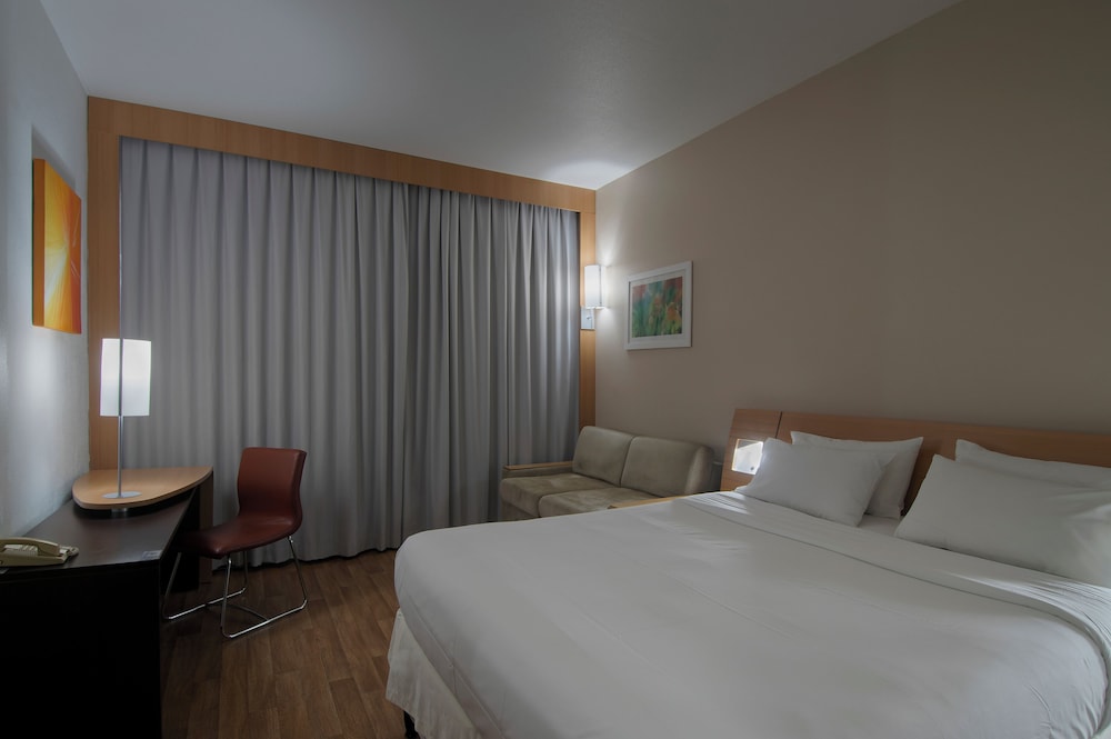 غرفة قياسية بسرير مزدوج مع أريكة، Novotel Porto Alegre Tres Figueiras 5/5