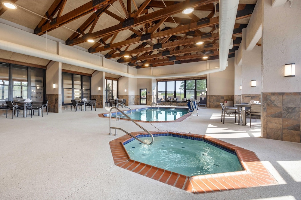 Drury Inn and Suites Paducah 22/50