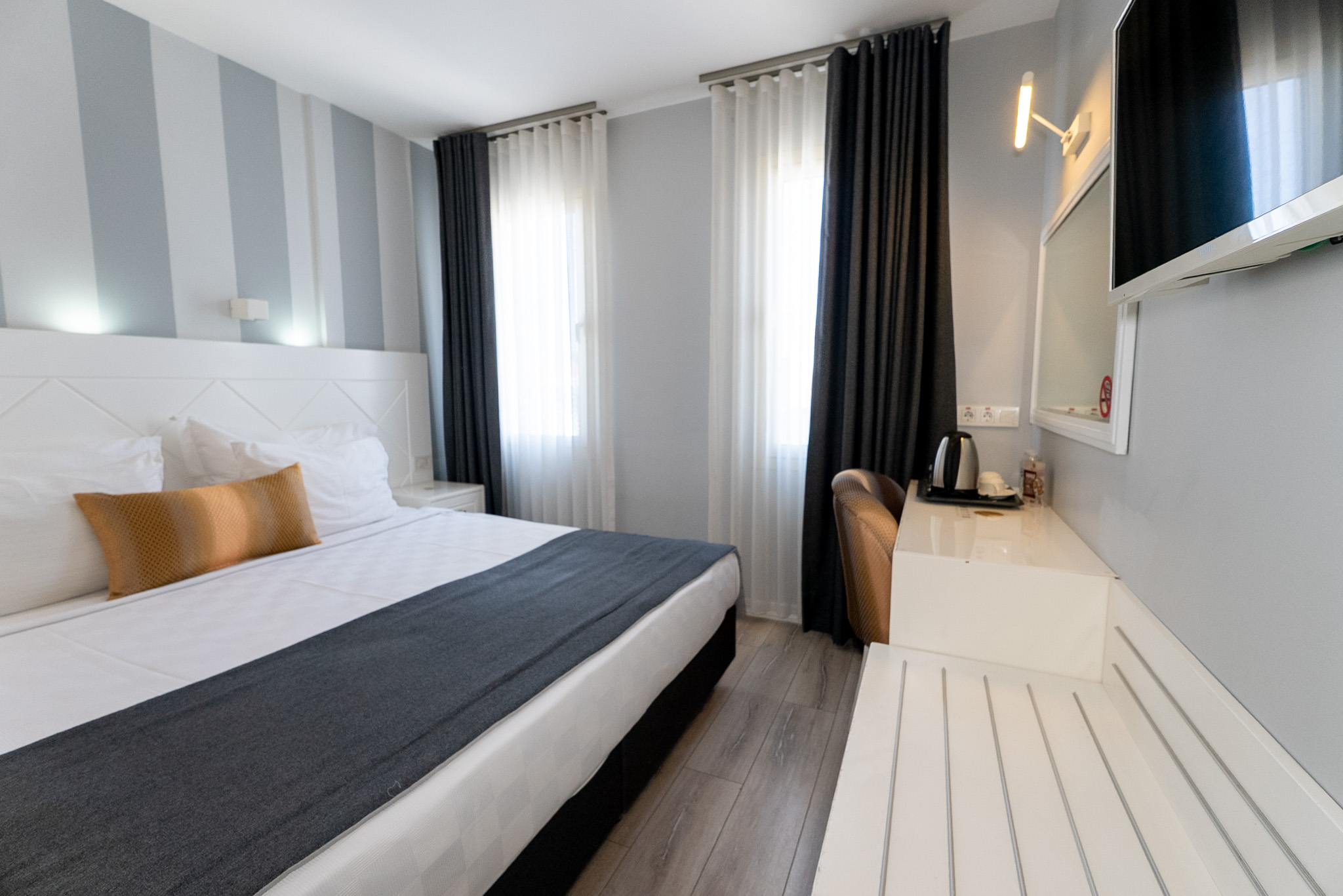 Economy, French Bed, No Balcony