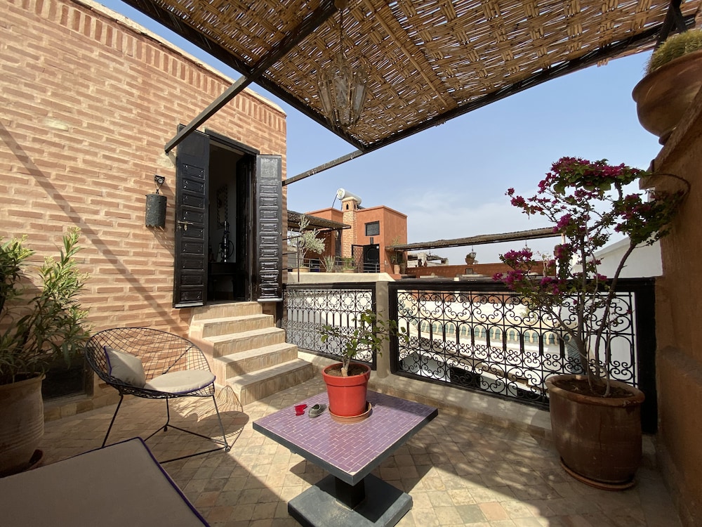 Riad Houdou 55/77