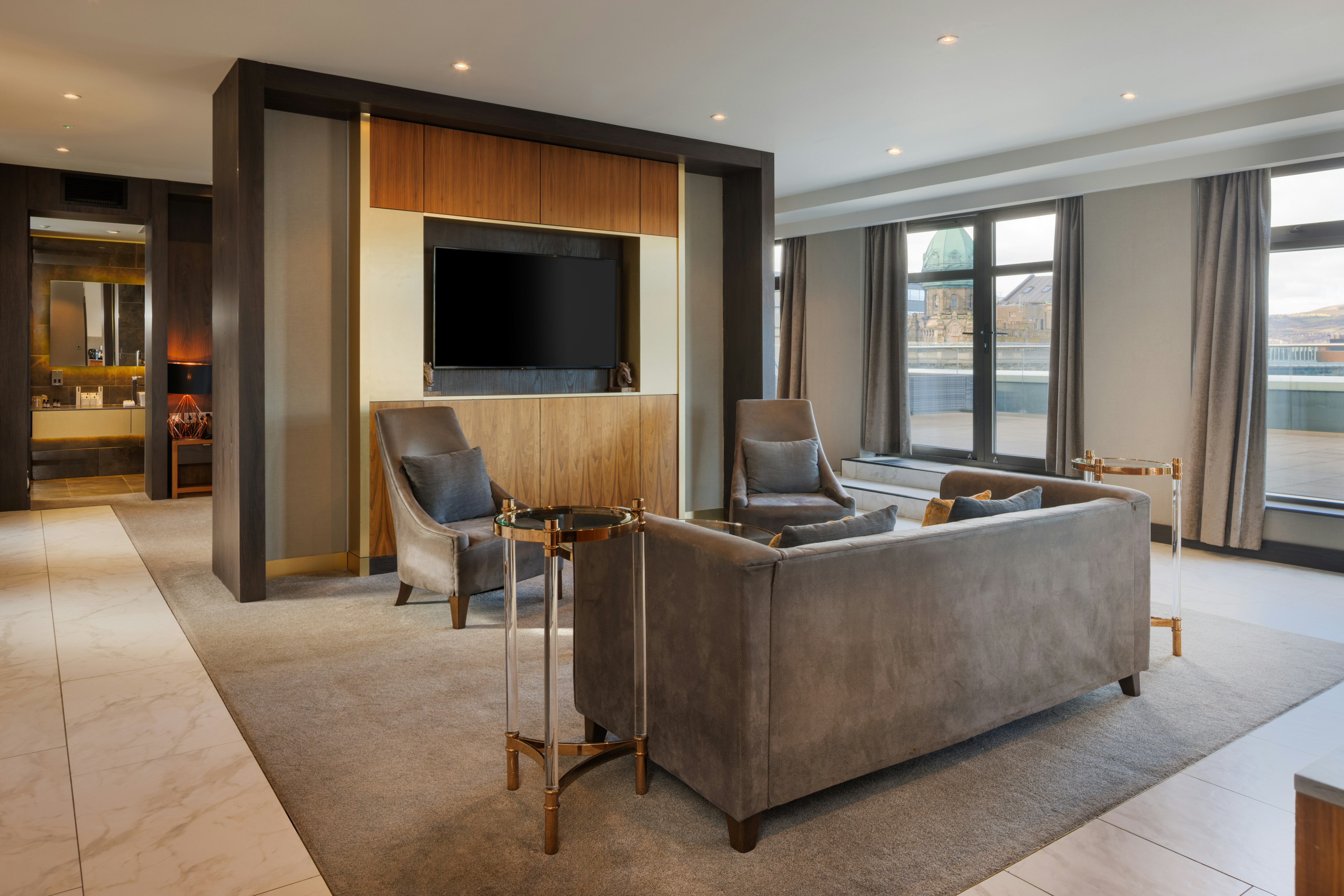 DoubleTree by Hilton Belfast City Ten Square 53/55