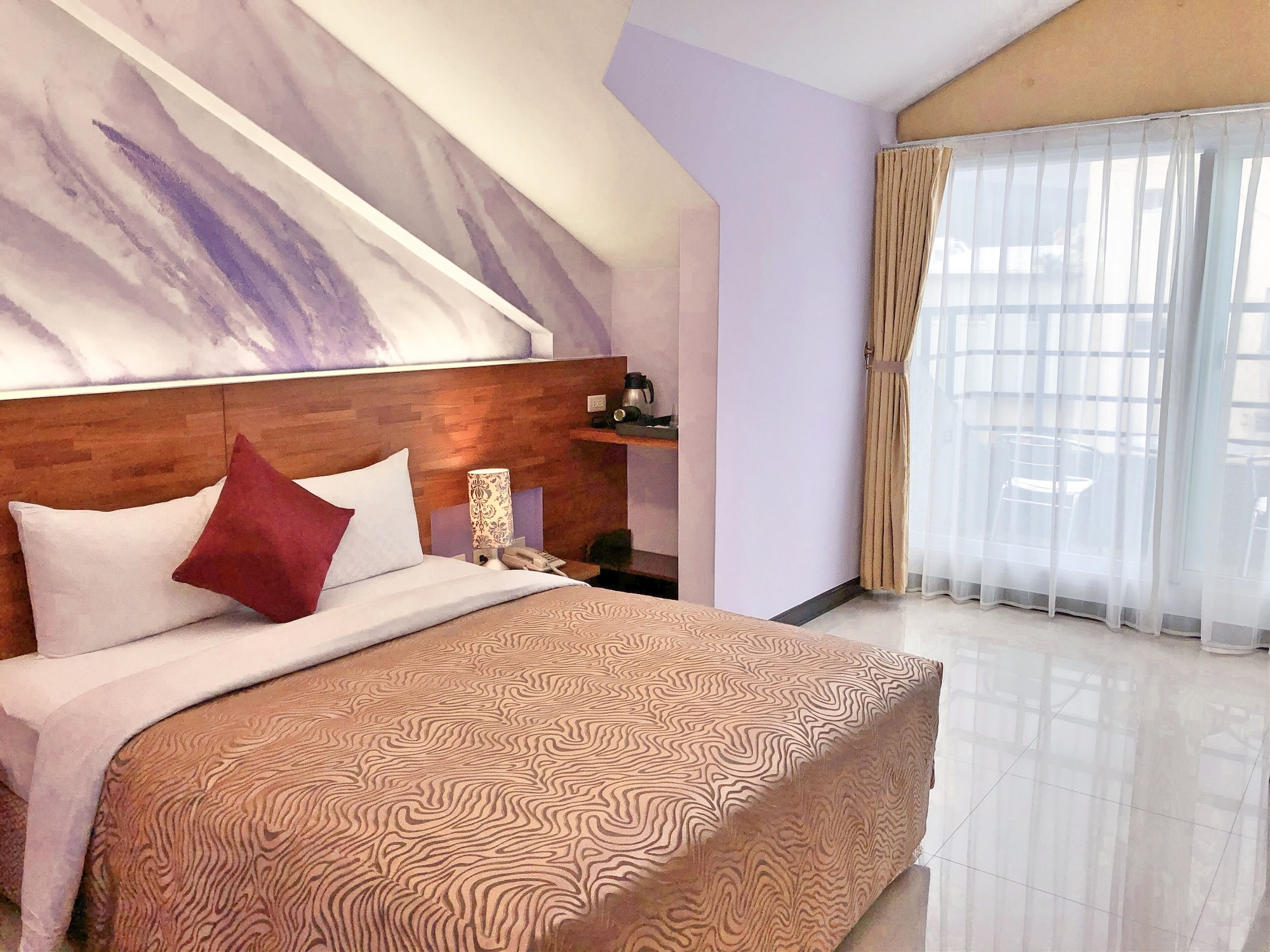 Gallery, Double Bed