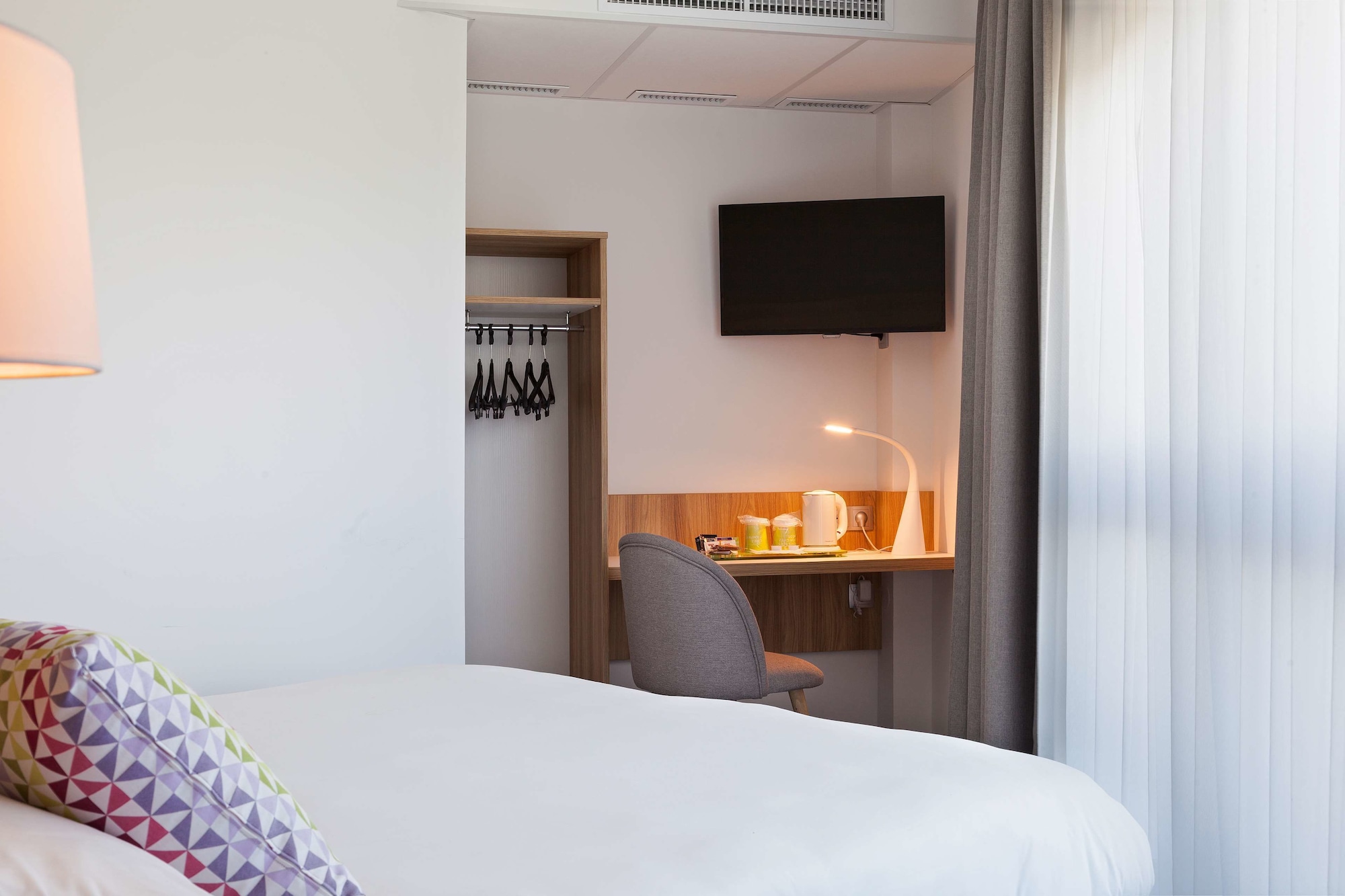 غرفة قياسية بسرير مزدوج، Hotel Campanile Metz Nord - Talange 2/10