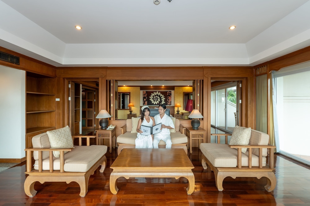 Avalon Beach Resort 56/74