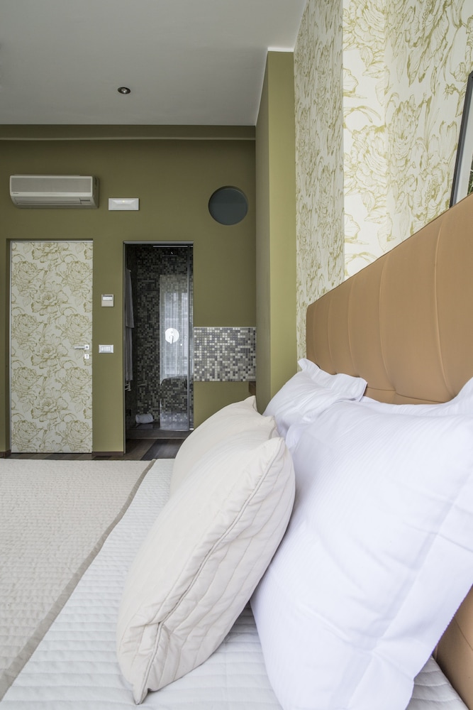 Serendipity Rooms 15/41