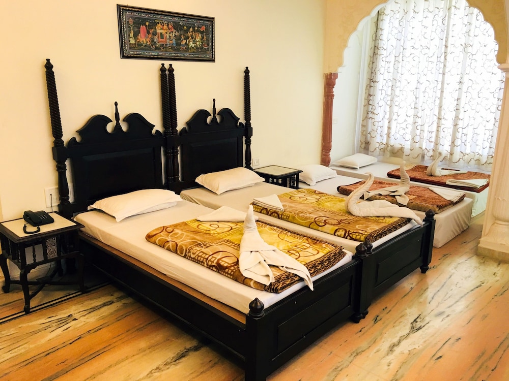 Krishna Palace 11/50