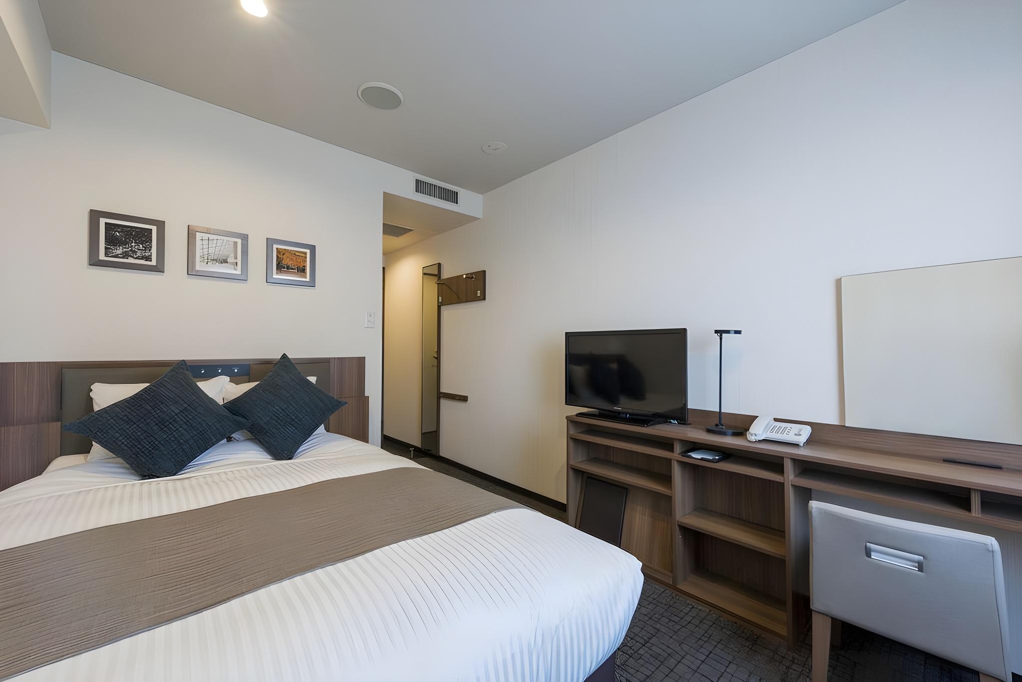 Room, Double Bed, No Cleaning Services, Smoking