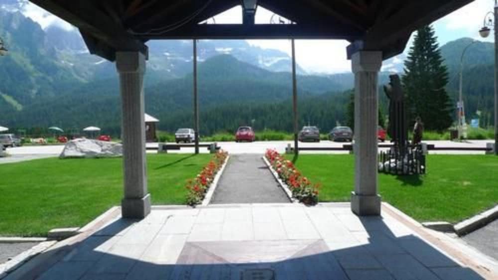 Hotel Residence Catturani 32/37