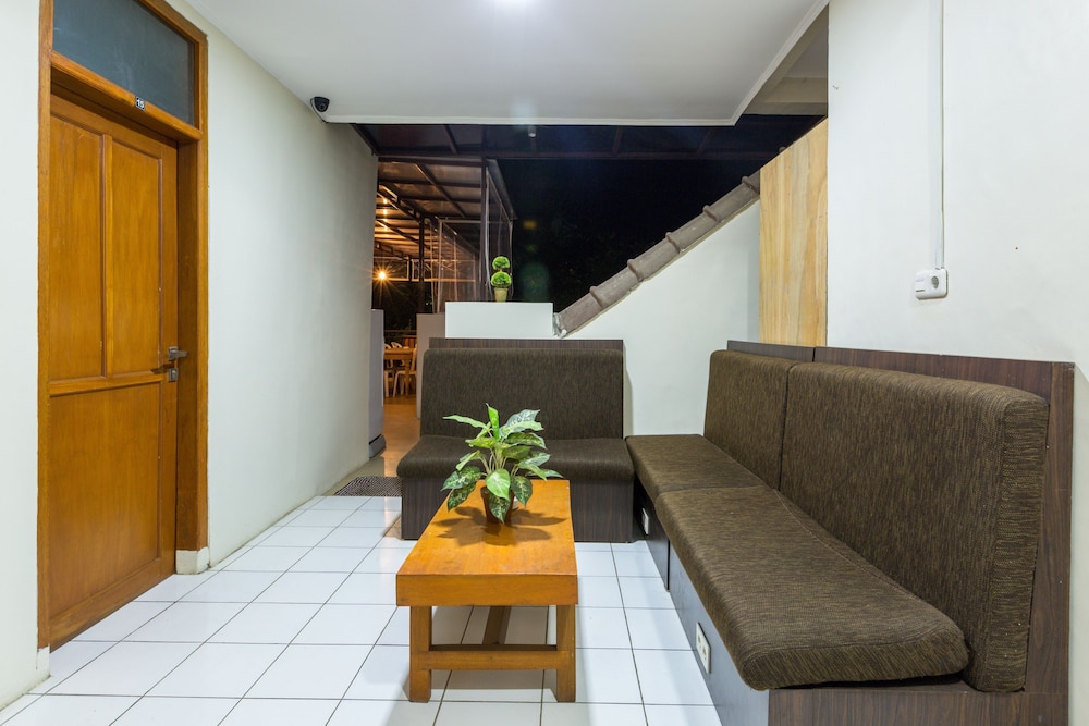 Jayagiri Guesthouse By Belgareti 19/63