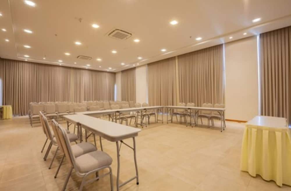 Tri Hotel Executive Brusque 30/33
