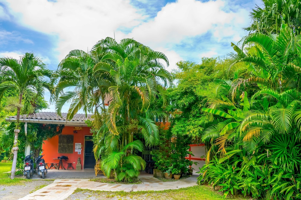 Chez Charly Bungalow 6/63