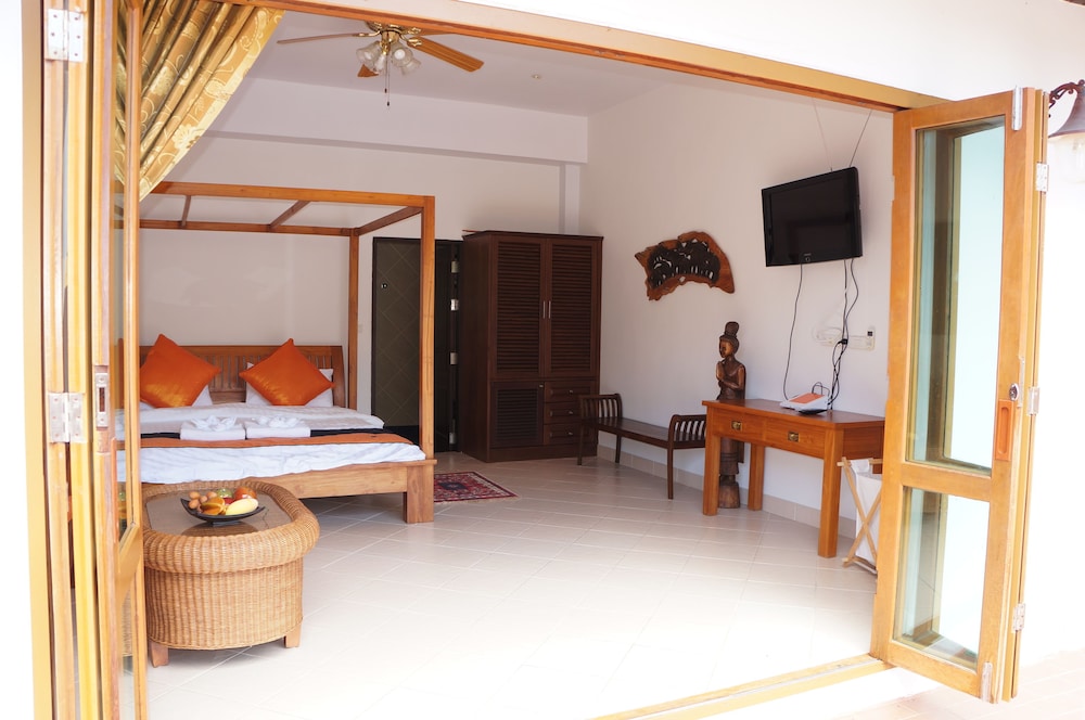 VIP Chain Resort Pool Villa 16/50