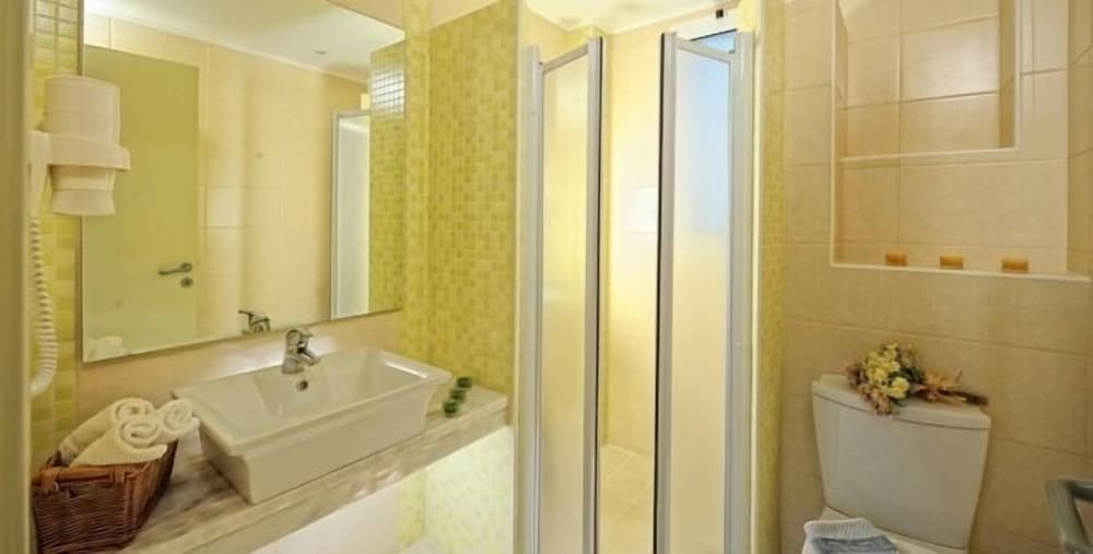 غرفة قياسية بسريرين منفصلين، Aeolos Beach Resort Crete 2/2