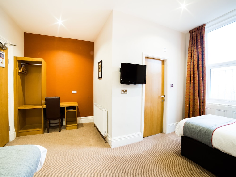 OYO Imperial Hotel 35/47